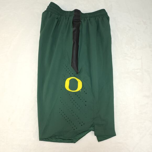 Nike Oregon Ducks Shorts Mens Medium Green Yellow Basketball Logo Athletic - Picture 7 of 14